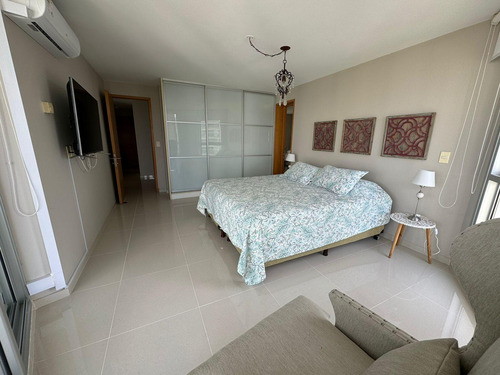 Departamento De 4 Dormitorios En Sunrise Punta Del Este - Alquiler