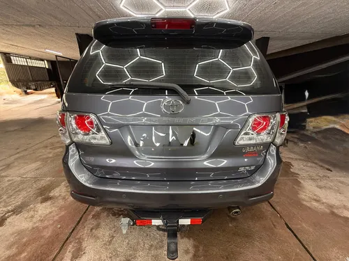 Toyota Fortuner 2.7l 4x2