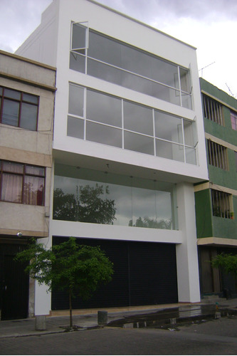 Imagen 1 de 8 de Excelente Edificio En Alquiler En Los Libertadores