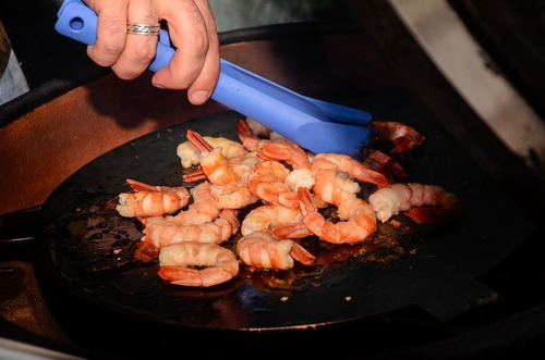 Imagen 3 de 4 de Chapa De Acero Accesorio Kamado Argentino Gran Asador Cr