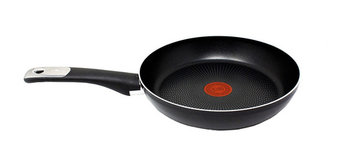 Imagen 2 de 5 de Sartén 30 Cm Con Antiadherente Hard Titanium Negro T-fal B2540782