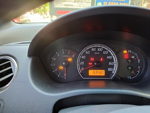 Imagen 6 de 8 de Suzuki Swift 2010 1.5 N