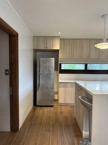 Casa En Venta De 5 Dorm. En Condominio Canto Del Estero