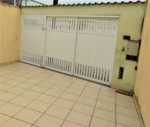 Imagem 11 de 16 de Casa No Bairro Belas Artes, Em Itanhaém, Litoral Sul De São Paulo, Localizada No Lado Praia. Imóvel Com 155 M² De Terreno Sendo 88 M² De Área Construída. Possui Vaga Para 02 Automóveis.