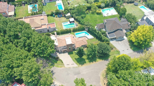 Imagen 24 de 30 de Oportunidad! Venta - Magnífica Casa En Sausalito - Bayugar Negocios Inmobiliarios