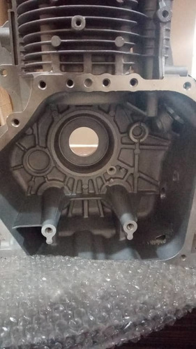 Imagen 2 de 7 de Bloque Motor Diesel 9hp Toyama