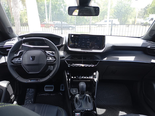 Peugeot 2008 1.0T Gt