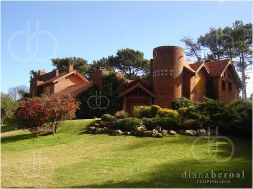 Imagen 2 de 30 de Punta Del Este, Casa En Mansa, 6 Dormitorios Y Piscina*- Ref: 43405