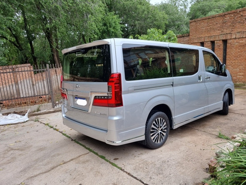 Imagen 4 de 14 de Toyota Hiace 2023 2.8 Tdi Wagon 6at 10a