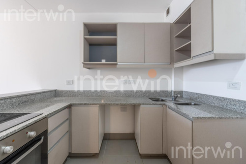 Departamento - 2 Ambientes Con Balcón Y Cochera - Colegiales - Venta