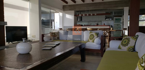 Alquiler Anual, Excelente Casa Con Vsita Al Mar