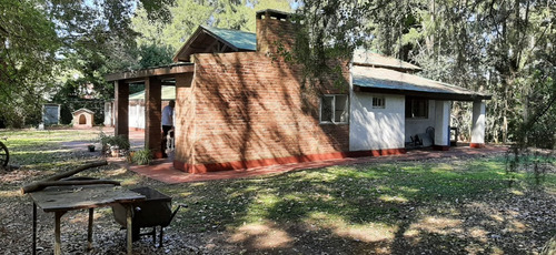 Casa Quinta Sobre French, Barrio Peluffo, Cañuelas