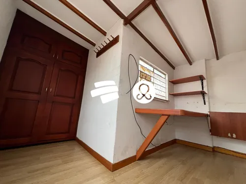Casa En Venta A Dos Cuadras Del Parque De Bello