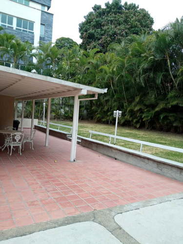 Imagen 5 de 12 de Vendo Apto 175m2 2h/2b/2p La Castellana 9375