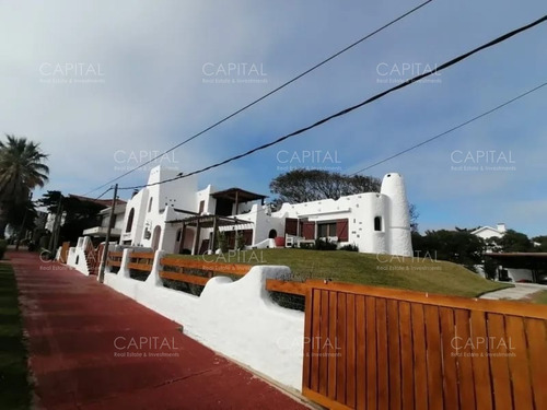 Casa En Venta Puerto De Punta Del Este Península, Frente Al Mar, Playa Mansa