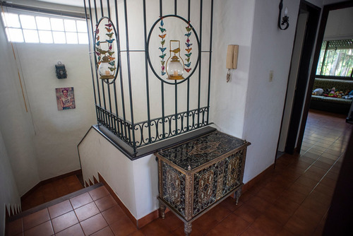 Imagen 5 de 17 de Casa Con Parque Y Pileta En Barrio Parque Bernal