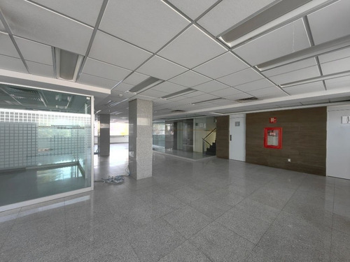 Edificio Oficinas En Col. Portales / 3,064m2c / 21 Privados