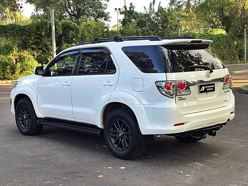 Toyota Hilux Sw4 3.0 Tdi Srv 4wd At 7p 2015