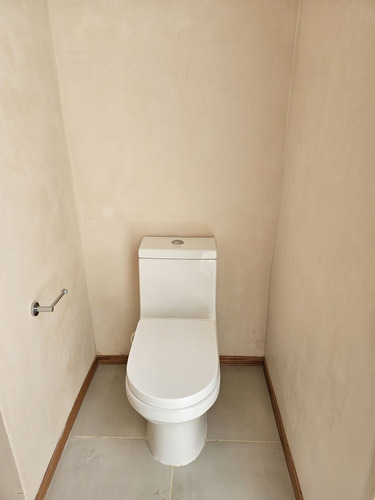 Casa Remodelada De Una Planta En Venta En Conkal.