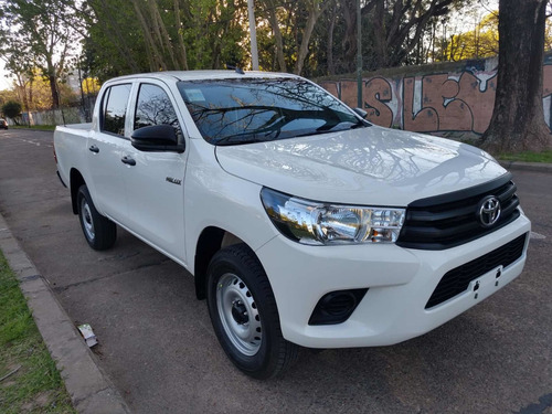 Imagen 10 de 13 de Toyota Hilux 2.4 Cd Dx 4x2 0 Km Patentada 2021