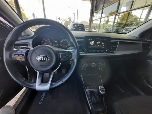 Imagen 24 de 24 de Kia Rio Ex 1.6 Nafta 5 Puertas Mt Ad553 Free