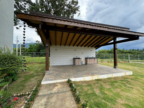 Casa En Venta En Proyecto Cerrado En Jarabacoa