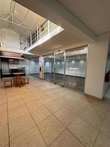 S.c Alquiler Local Comercial Ubicado En Cc Casa Los Magos