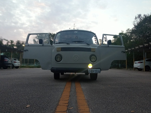 Imagem 3 de 5 de Vw Kombi Furgão