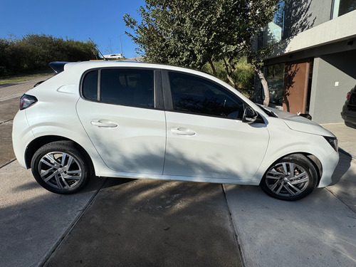 Peugeot 208 1.6 Feline Tiptronic