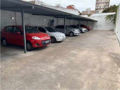 Imagen 8 de 10 de Departamento Dos Dormitorios Con Cochera