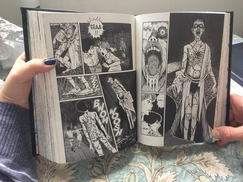 Uzumaki - Junji Ito - Livro Importado - (3-in-1 Deluxe Edition) Manga Hq Graphic Novel Horror - Em Inglês - Capa Dura - Novo