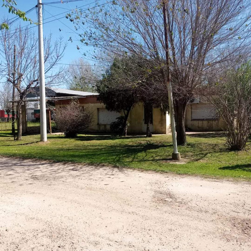 Se Vende Casa Con Gran Terreno En Esquinaen Villa La Ribera