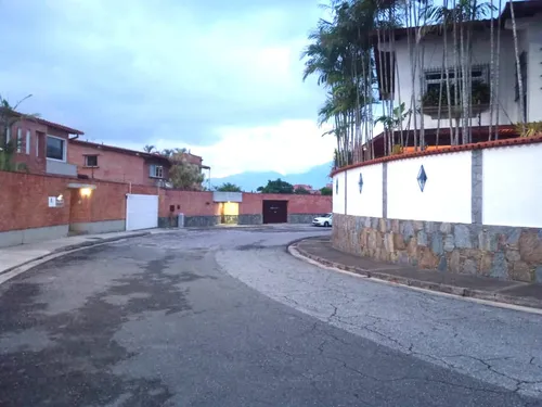 Los Naranjos, El Hatillo