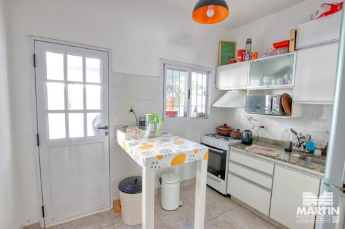 Chalet 3 Ambientes Reciclado A Nuevo Con Patio - Martínez
