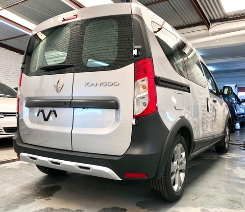Renault Kangoo Ze 1.5 Dci Stepway 0 Km
