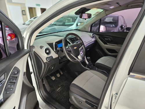 Imagen 17 de 22 de Chevrolet Tracker 2015 1.8 Ltz Fwd Mt 140cv