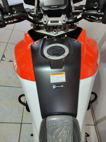 Imagem 2 de 8 de Suzuki V-strom 1050 2022