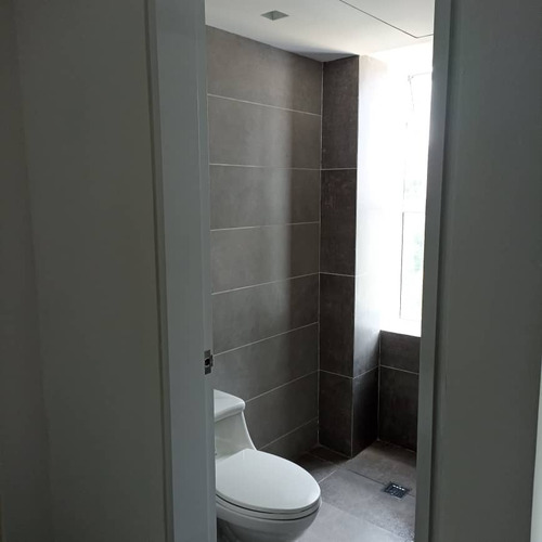 Imagen 6 de 10 de Apartamento En Venta En La Urb Country Club