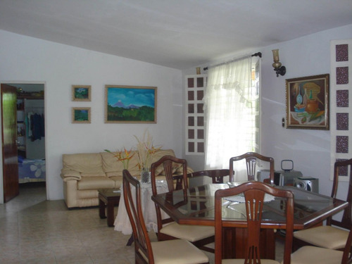 Imagen 4 de 9 de Casa En Venta Los Samanes Maracay 22-13920 Ag