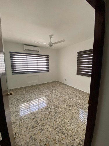 Apartamento Clásico En Alquiler En Naco Vacío