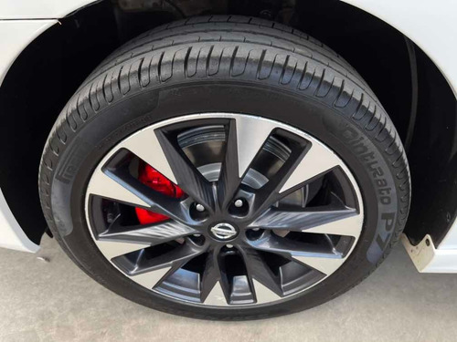 Imagen 9 de 15 de Nissan Sentra 2017 1.7 Sr Turbo Mt