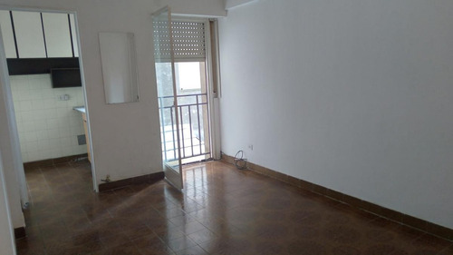 Imagen 4 de 9 de Venta-departamento -2 Ambientes- Villa Ballester-luminoso-lateral-2 Piso-ascensor