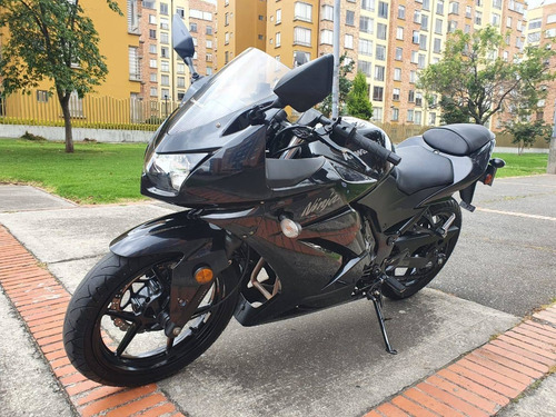Kawasaki Ninja 250 Negra