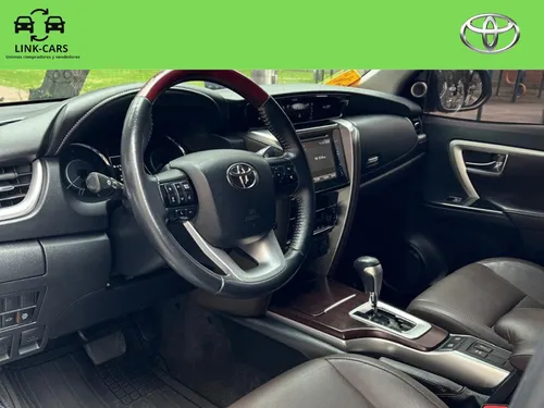 Toyota Fortuner 2.7 Srv 4x2 Automática Full Equipo