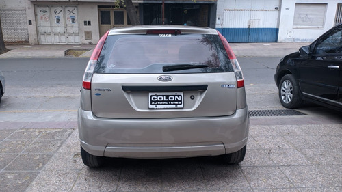 Imagen 17 de 19 de Ford Fiesta 2008 Gnc
