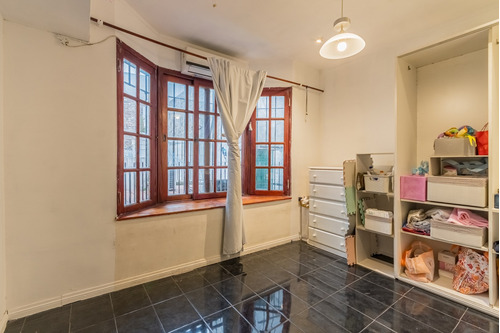 Casa. Gran Potencial Para Desarrollo Inmobiliario. Quincho Y Garage. Avellaneda Centro