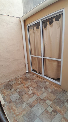 Casa Con Departamento De 1 Dormitorio En Venta Barrio Cicle