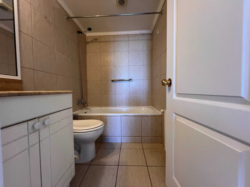 Vende Depto. Excelente Ubicación (65593)