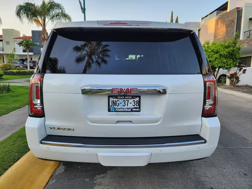 GMC Yukon 6.2 Denali 8 Vel Awd At