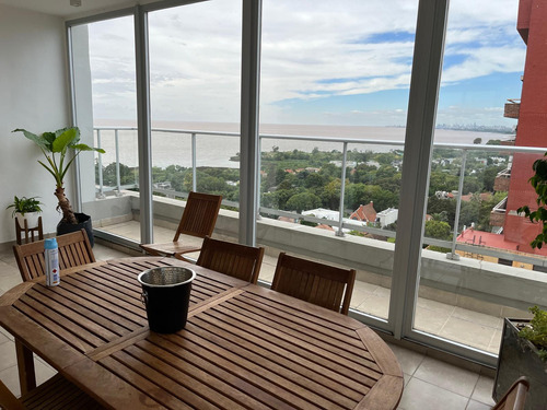Departamento En Venta En La Lucila, 3dormitorios, 2cocheras, Pileta